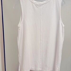 St. Tropez white v-neck, sleeveless cotton knit summer
